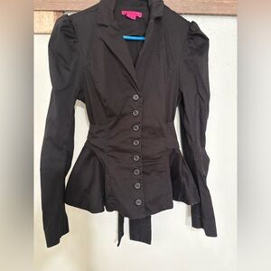 Beautiful y2k Betsy Johnson size 10 tailored tie waist black blouse